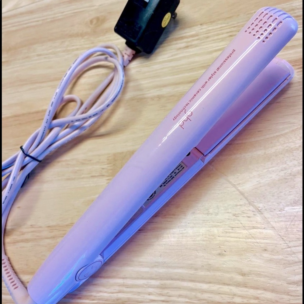 ghd hair straightener 🤍